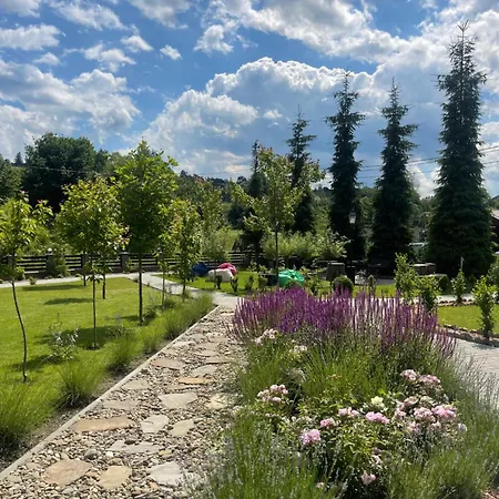 Апарт-Отель 5 Каминов Aparthotel Yasinya