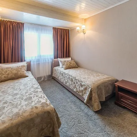 Aparthotel Апарт-Отель 5 Каминов Yasinya