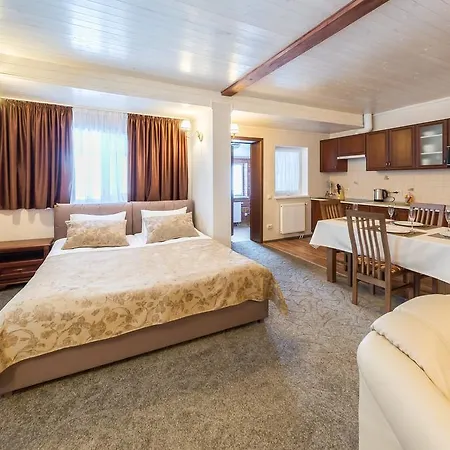 Aparthotel Апарт-Отель 5 Каминов