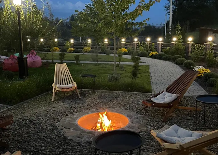 Апарт-Отель 5 Каминов 4* Yasinya