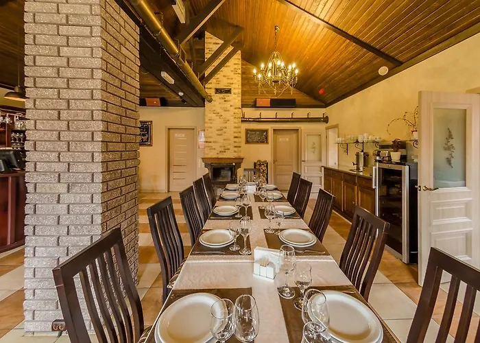 Апарт-Отель 5 Каминов Aparthotel Yasinya